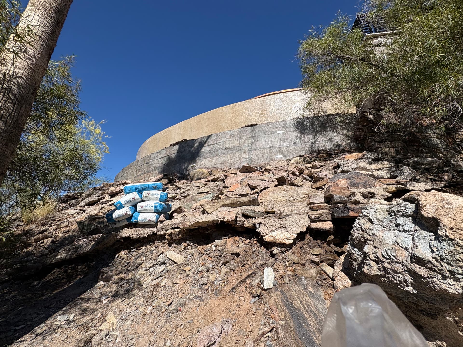 Gallery photos for Failing Faux Stone Wall Stripped Down and Rebuilt Right: Image #4